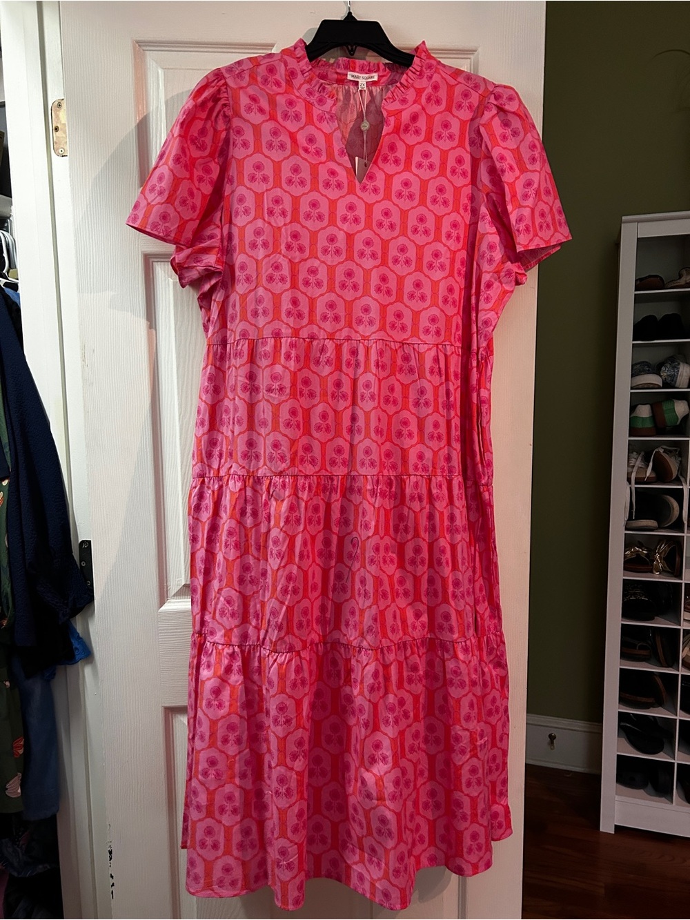 Mary Square NWT size 2x midi Bright Pink Printed Tiered Women's Dress
